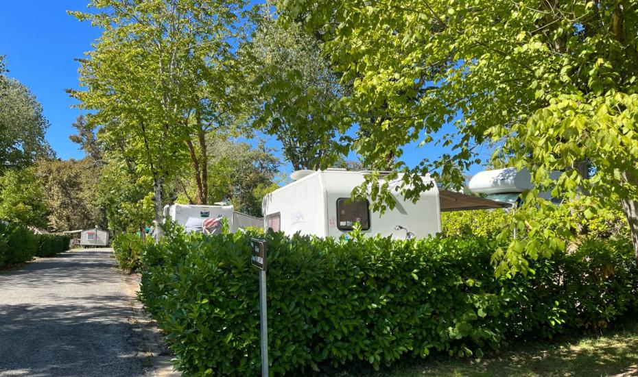 Locations emplacement camping dans le Béarn - emplacements camping bearn delimites